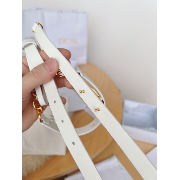 D*or caro 15mm belt in white calfskin and chain