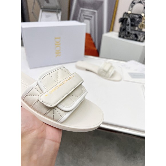 D*or dio(r)evolution slide sandals in white calfskin