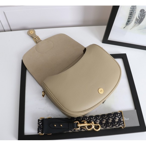 D*or bobby large bag in beige grained calfskin