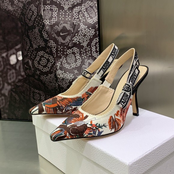 D*or j'aD*or slingback pumps 100mm in jardin d'hiver embroidered cotton