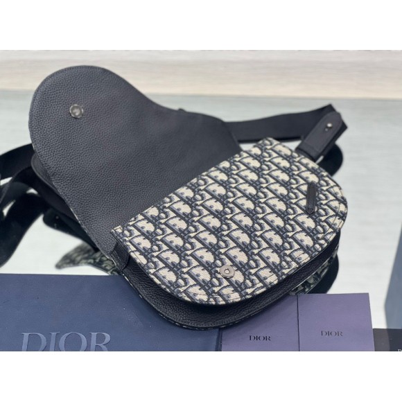 D*or men's saddle pouch in beige and black D*or oblique jacquard