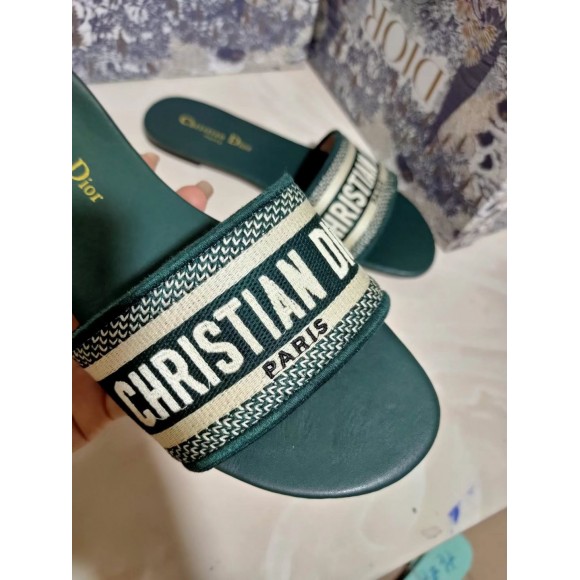 D*or dway slides in green embroidered cotton