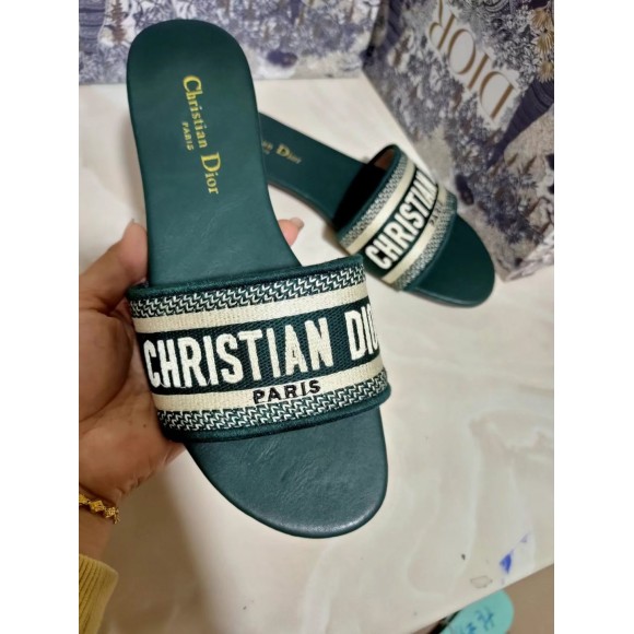 D*or dway slides in green embroidered cotton