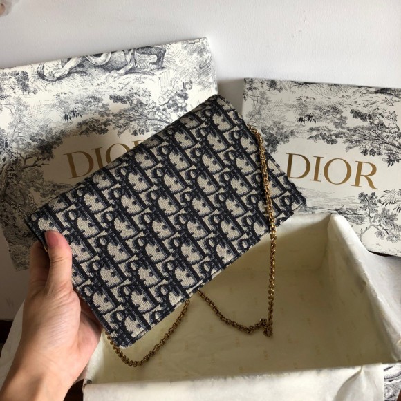 D*or saddle chain pouch in blue D*or oblique jacquard