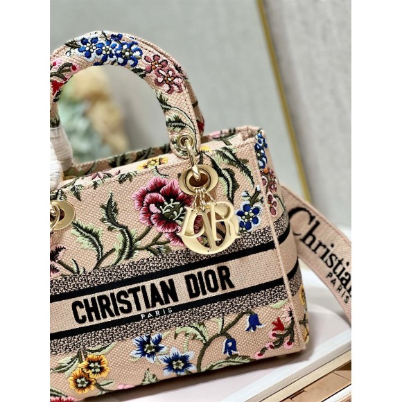 D*or lady d-lite medium bag in beige raffia embroidered with D*or petites fleurs