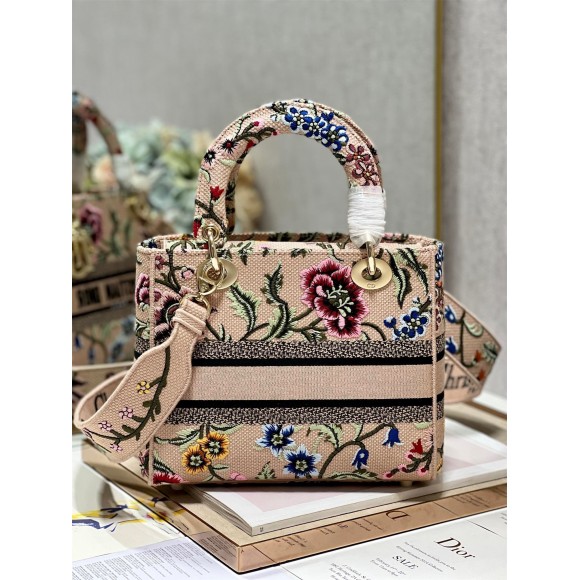 D*or lady d-lite medium bag in beige raffia embroidered with D*or petites fleurs