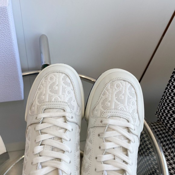 D*or one sneakers in white oblique perforated calfskin