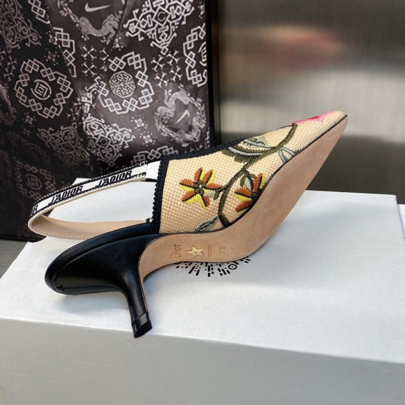 D*or j'aD*or slingback pumps 65mm in beige petites fleurs embroidered raffia