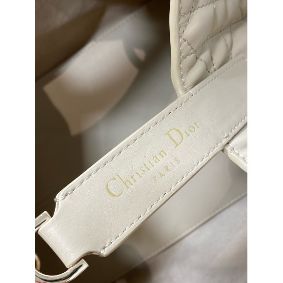 D*or toujours medium bag in beige macrocannage calfskin