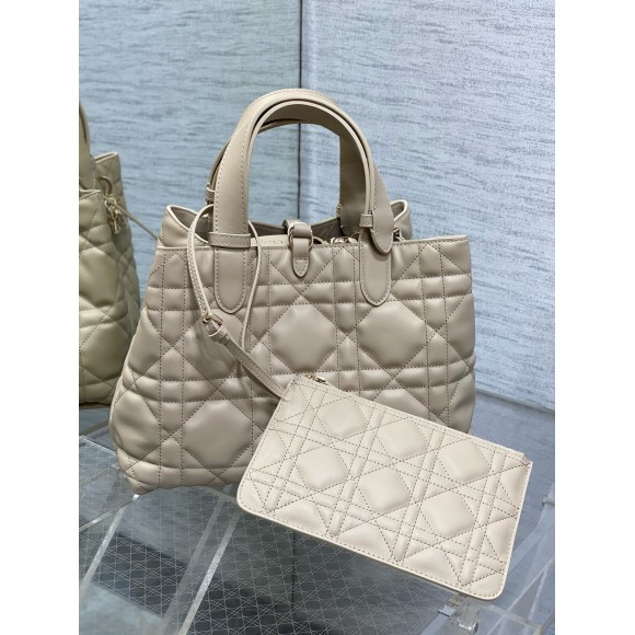 D*or toujours medium bag in beige macrocannage calfskin