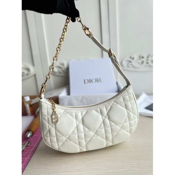 D*or cd lounge bag in white macrocannage lambskin