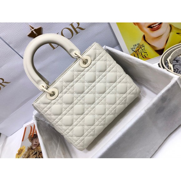 D*or lady D*or medium bag in white ultramatte cannage calfskin