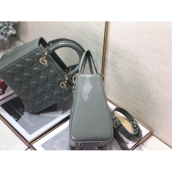 D*or lady D*or medium bag in grey patent cannage calfskin