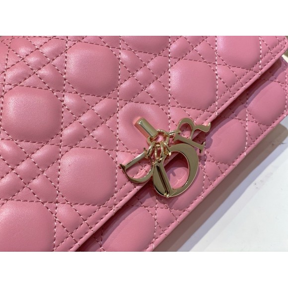 D*or miss D*or top handle bag in melocoton pink cannage lambskin