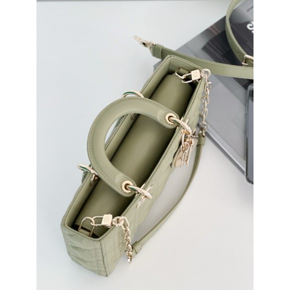 D*or lady d-joy medium bag in ethereal green cannage lambskin