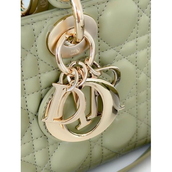 D*or lady d-joy medium bag in ethereal green cannage lambskin