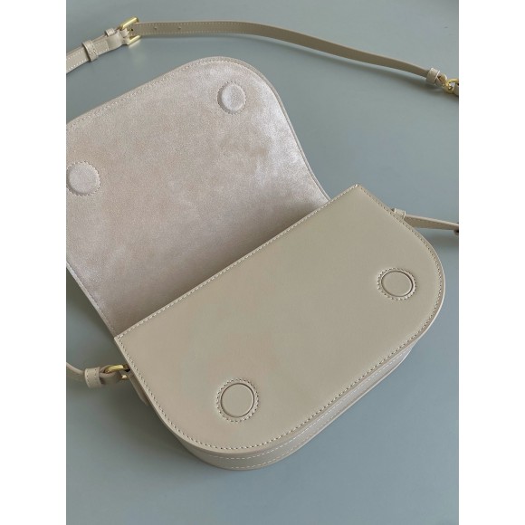 D*or cd signature chain bag in beige calfskin