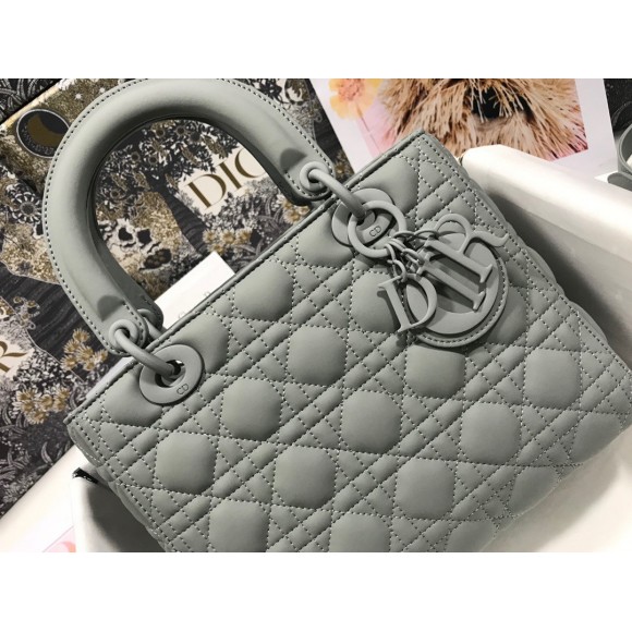 D*or lady D*or medium bag in grey ultramatte cannage calfskin