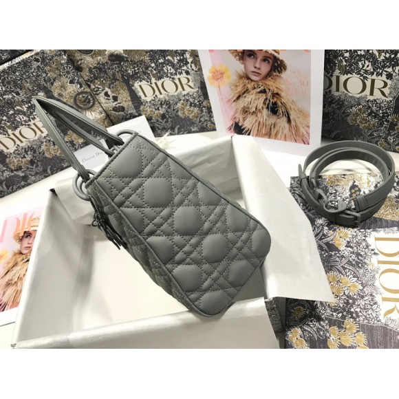 D*or lady D*or medium bag in grey ultramatte cannage calfskin