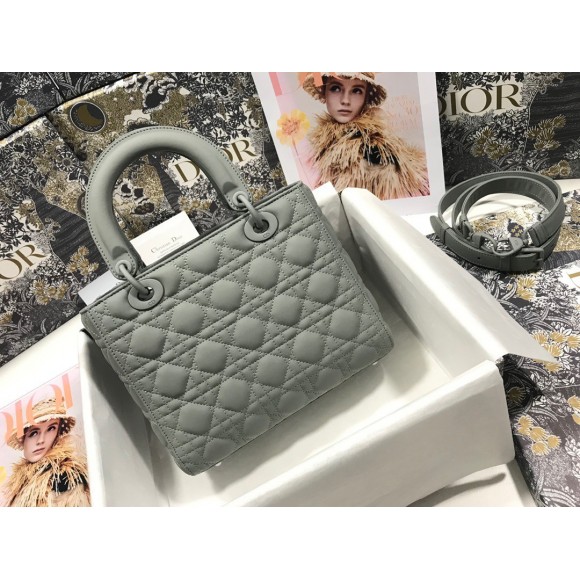 D*or lady D*or medium bag in grey ultramatte cannage calfskin