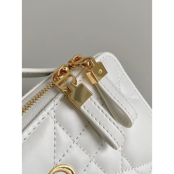 D*or caro box bag with chain in white macrocannage calfskin