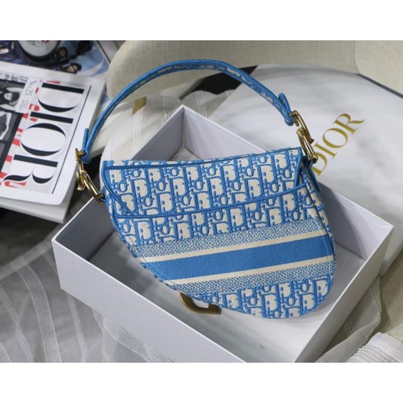 D*or saddle bag in cornflower blue D*or oblique embroidery