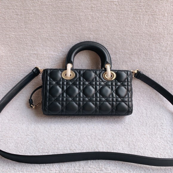 D*or lady d-joy medium bag in black cannage lambskin