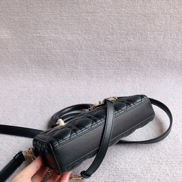 D*or lady d-joy medium bag in black cannage lambskin