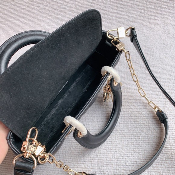 D*or lady d-joy medium bag in black cannage lambskin