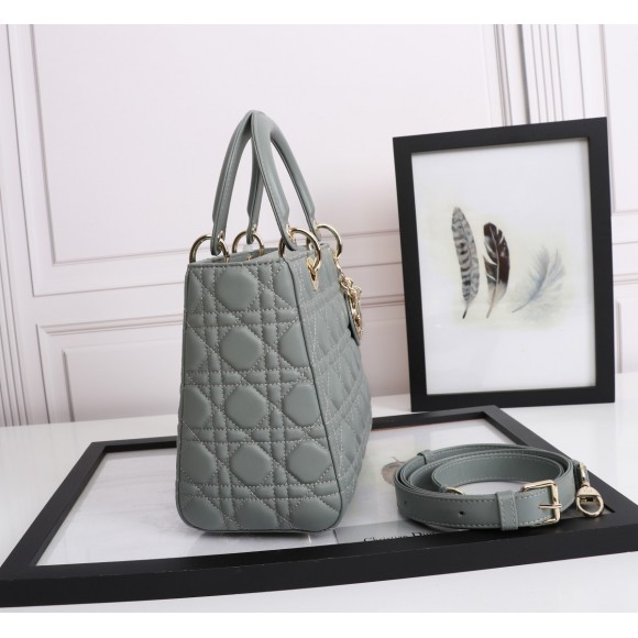 D*or lady D*or medium bag in grey lambskin with enamel charm