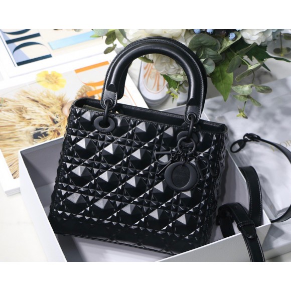 D*or lady D*or medium bag in black diamond calfskin