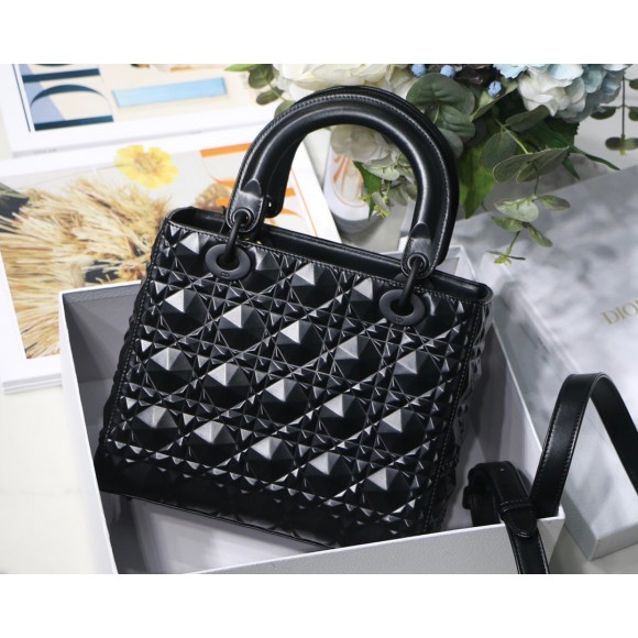 D*or lady D*or medium bag in black diamond calfskin