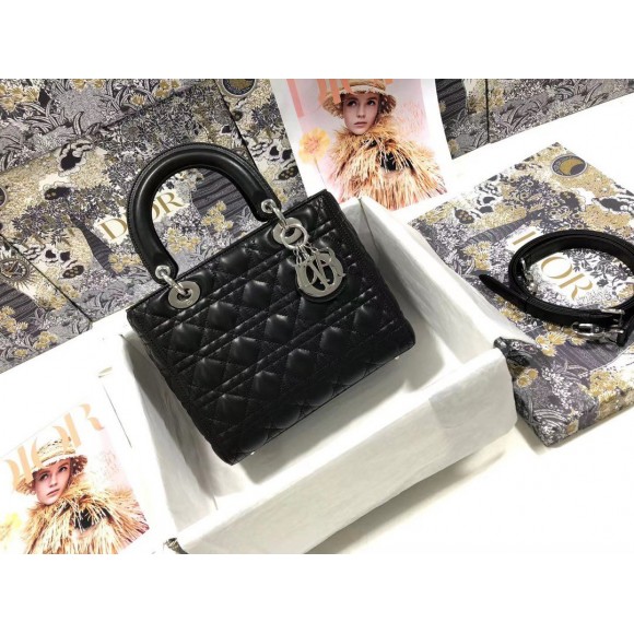 D*or lady D*or medium bag in noir cannage lambskin