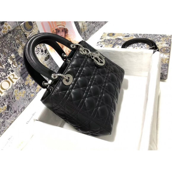 D*or lady D*or medium bag in noir cannage lambskin