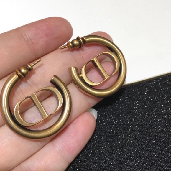 D*or 30 montaigne hoop earrings in antique gold-finish metal