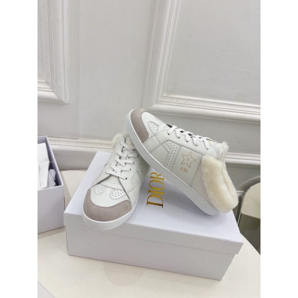 D*or star low-top sneakers in white calfskin and shearling