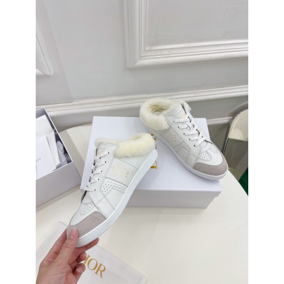 D*or star low-top sneakers in white calfskin and shearling