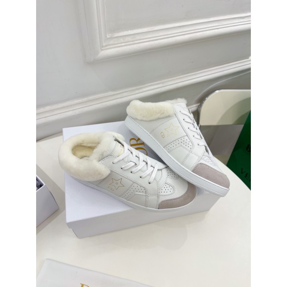 D*or star low-top sneakers in white calfskin and shearling