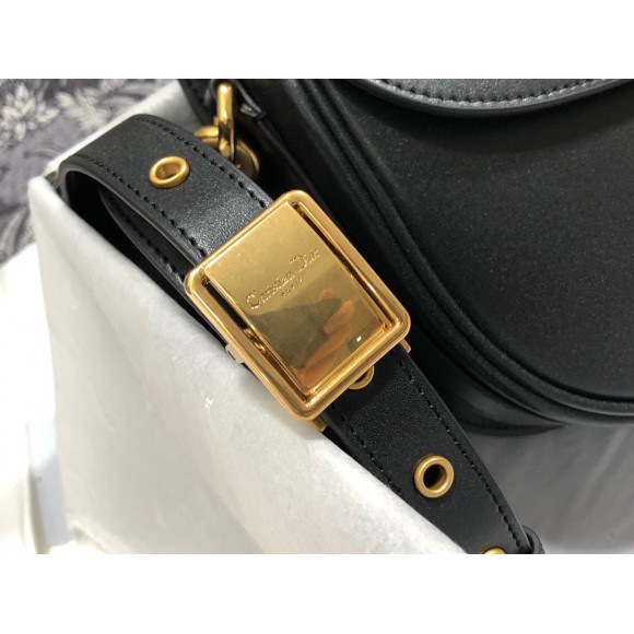 D*or bobby medium bag in black box calfskin