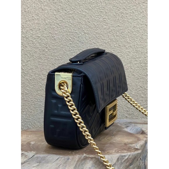 F**di baguette chain midi bag in black nappa leather