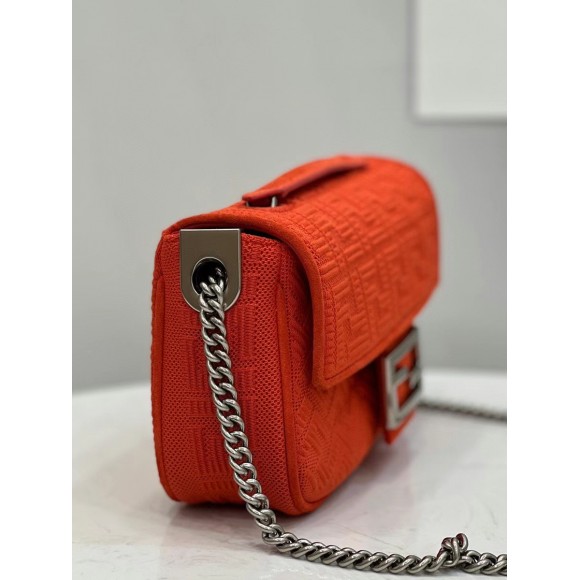 F**di baguette chain midi bag in piment ff fabric