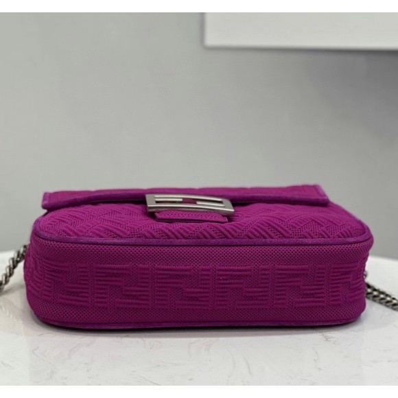 F**di baguette chain midi bag in fuchsia ff fabric