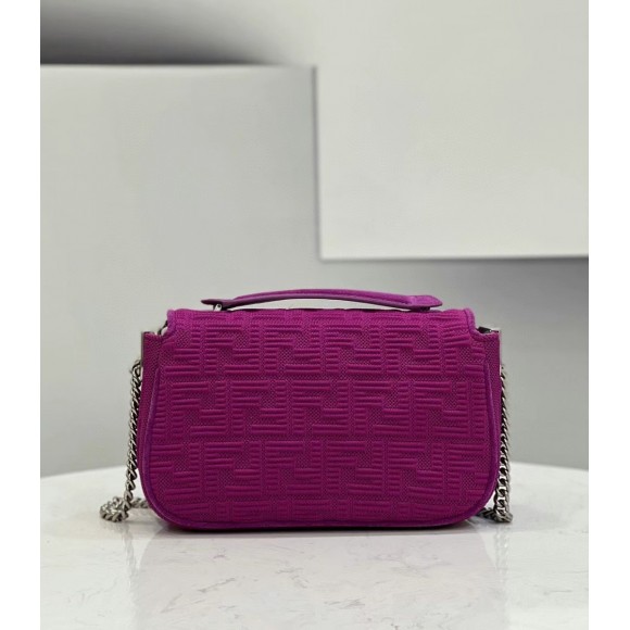 F**di baguette chain midi bag in fuchsia ff fabric