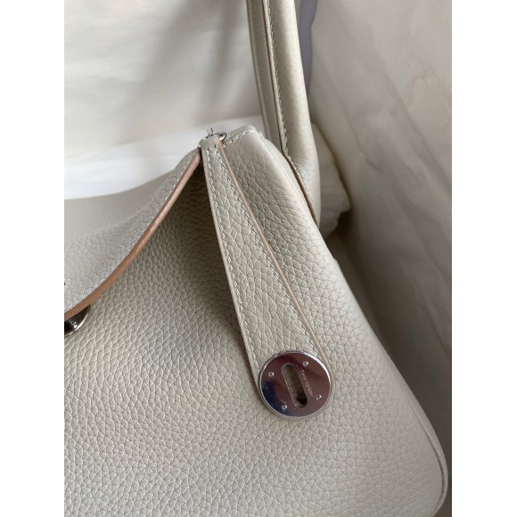 Hermes Lindy 26 Handmade Bag In Beton Clemence Leather Hermes Lindy 26 Handmade Bag In Beton Clemence Leather