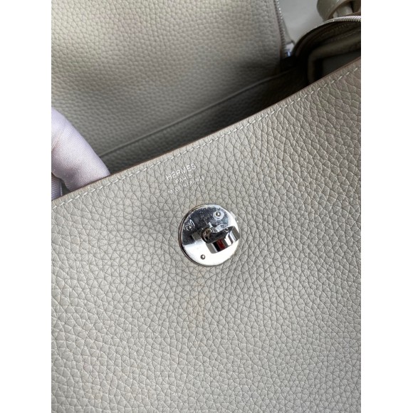 Hermes Lindy 26 Handmade Bag In Beton Clemence Leather Hermes Lindy 26 Handmade Bag In Beton Clemence Leather