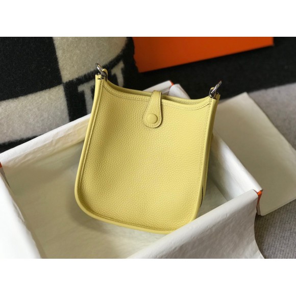 H**mes evelyne iii mini bag in jaune poussin clemence leather