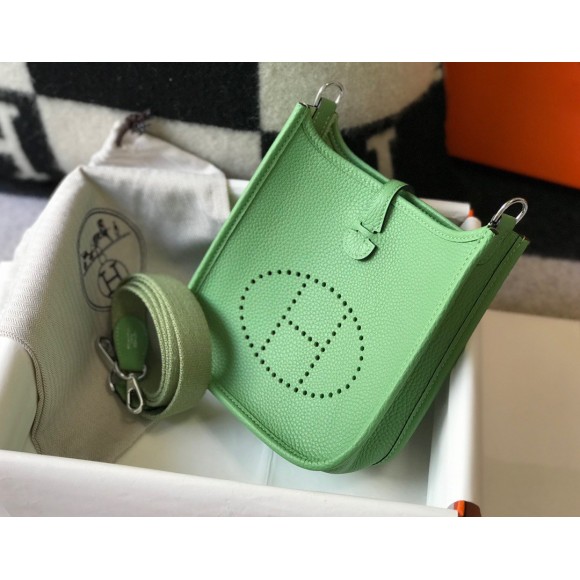 H**mes evelyne iii mini bag in vert criquet clemence leather