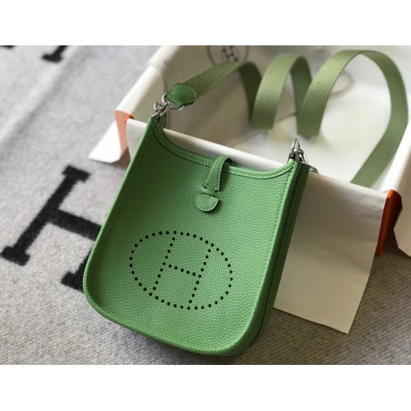 H**mes evelyne iii mini bag in vert criquet clemence leather