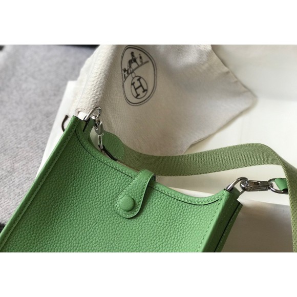 H**mes evelyne iii mini bag in vert criquet clemence leather