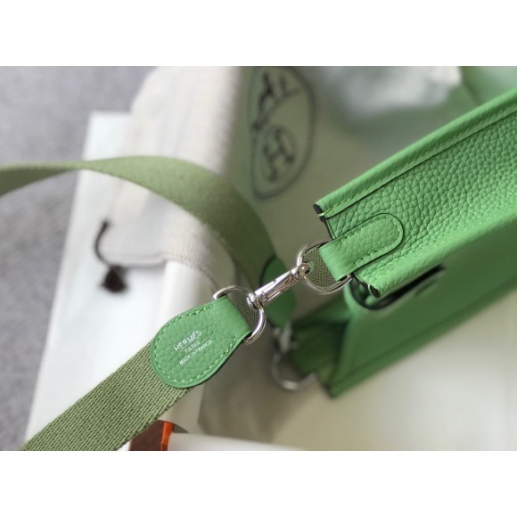 H**mes evelyne iii mini bag in vert criquet clemence leather